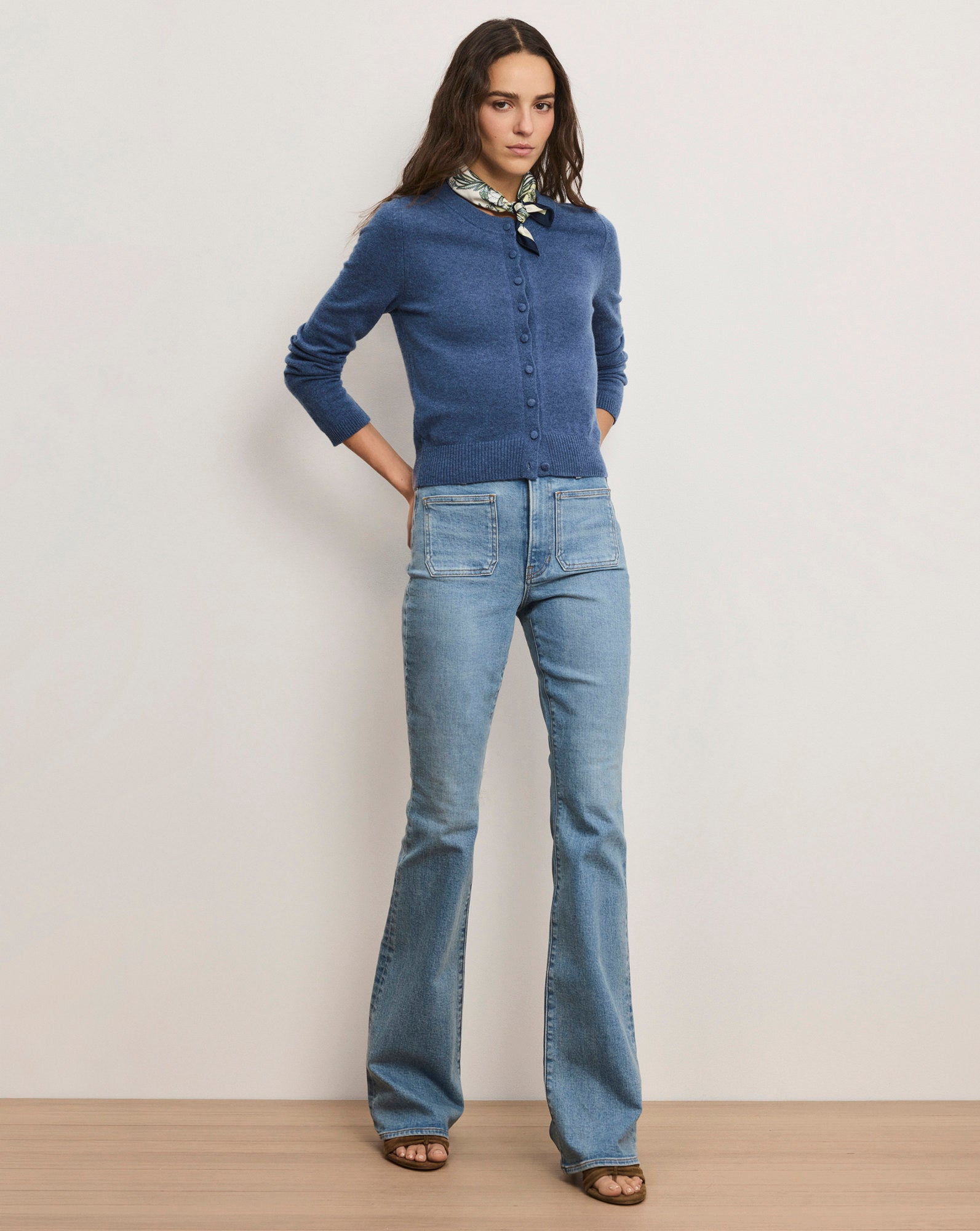 Beverly Patch-Pocket Skinny-Flare Jean — Silverwood Blue
